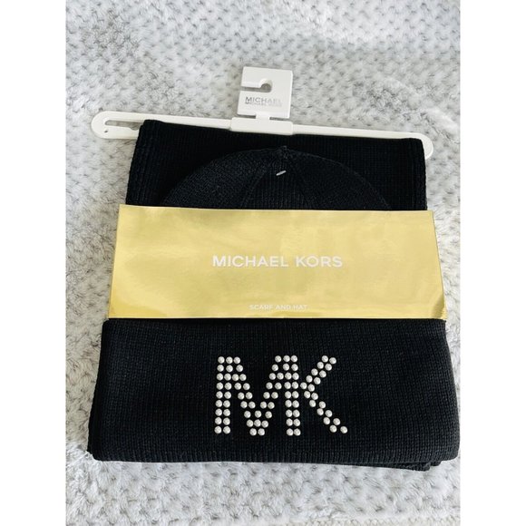 NWT Michael Kors Access Dome Studded Muffler & Beanie Set - Black - Picture 2 of 4
